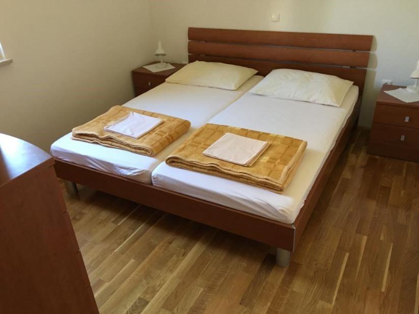 Iva Apartments Novigrad Istria Esterno foto
