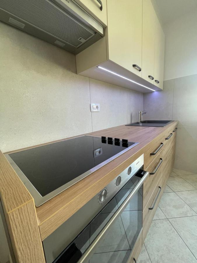 Iva Apartments Novigrad Istria Esterno foto